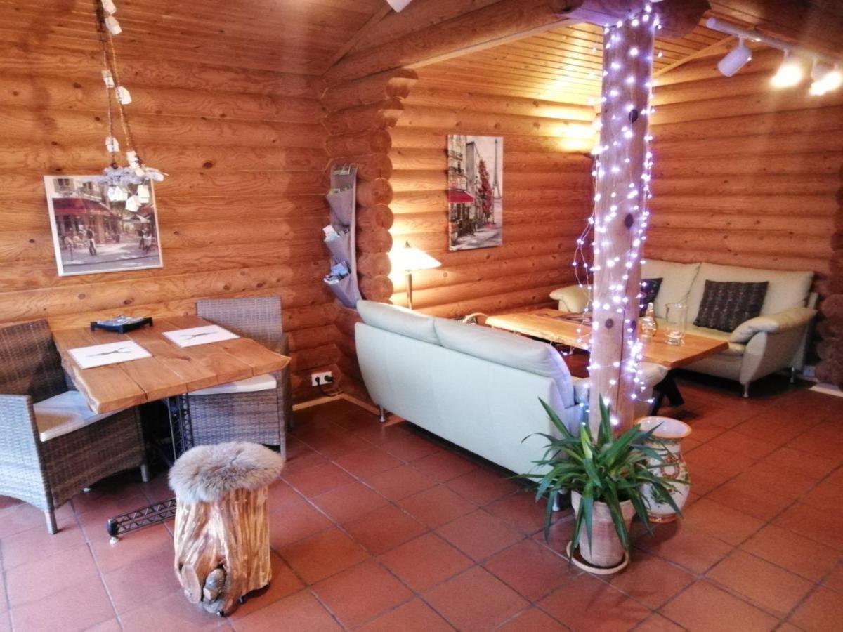 Ferienwohnung Blockhaus Juka Vinningen エクステリア 写真